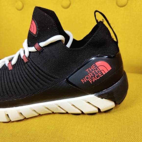 The North Face Oscillate Trail Black Red Running Sneakers Women's Shoes Size 9 - Picture 7 of 10